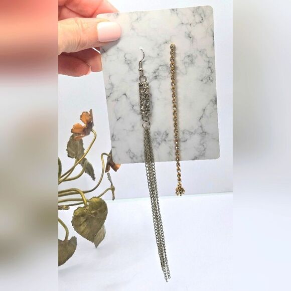 "5/$25" Mismatched Long Chain Silver & Gold Tone Rhinestone Dangle Earrings - Picture 1 of 7